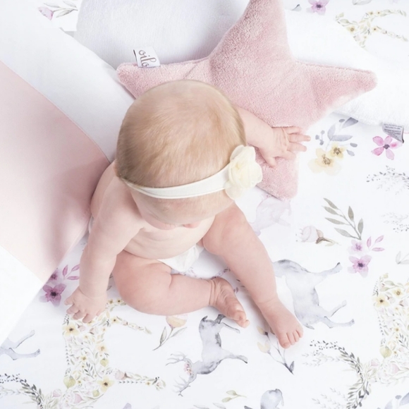 Oilo Fawn Jersey Crib Sheet- Blush - Picture 6 of 9